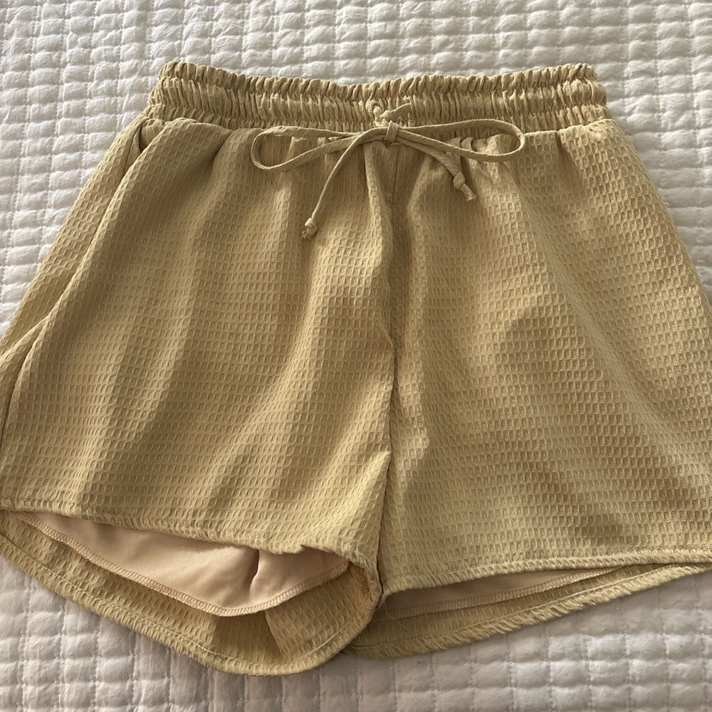 BUCKETLIST Women's Tan Waffle Knit Athletic Shorts